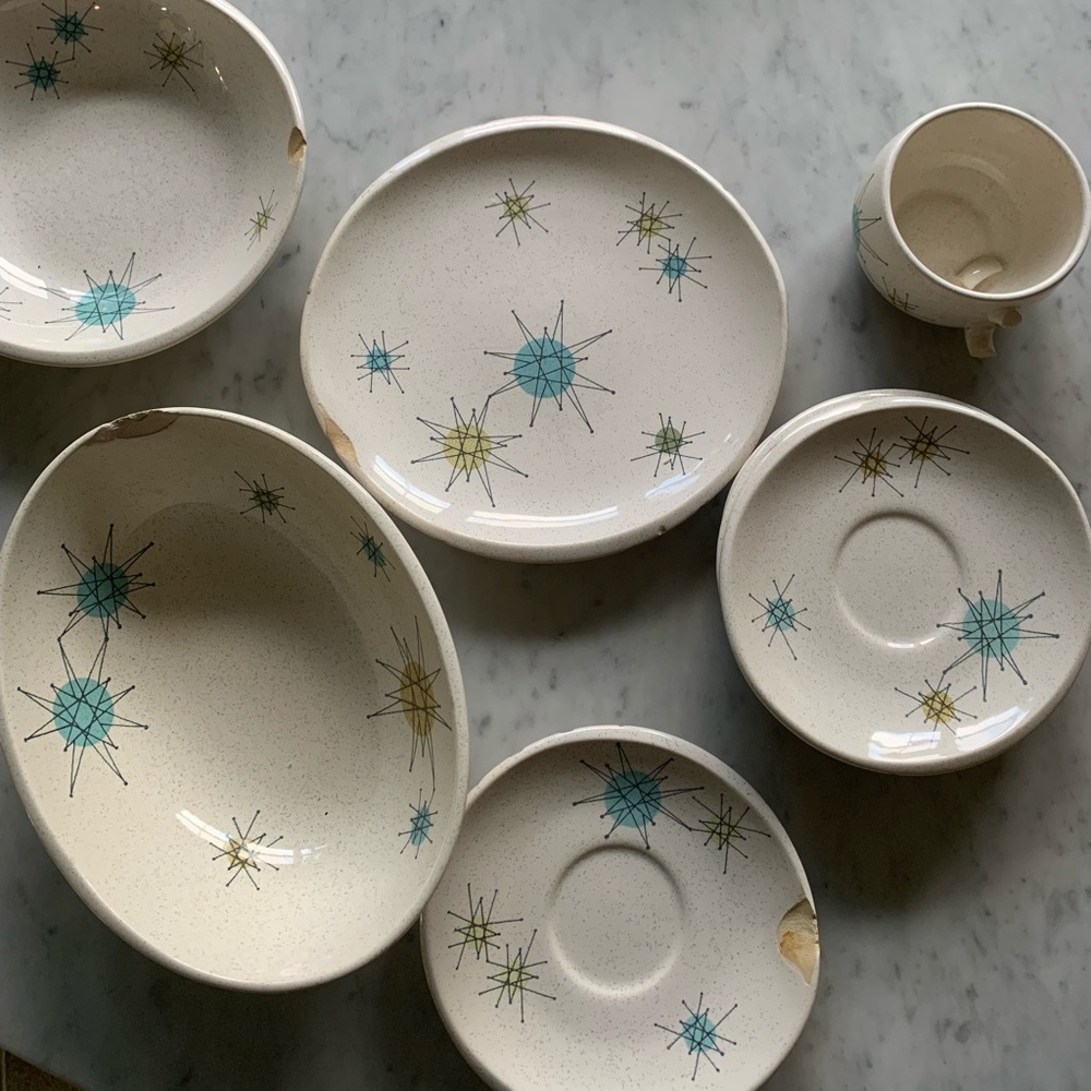 One lot of Franciscan starburst pattern dishes with chips